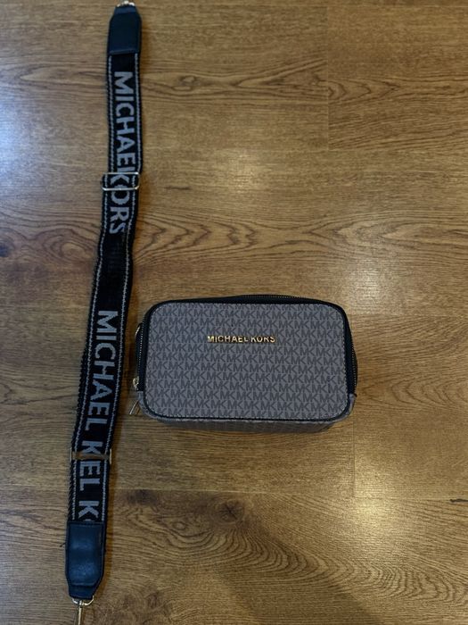 Geanta Michael Kors crossbody
