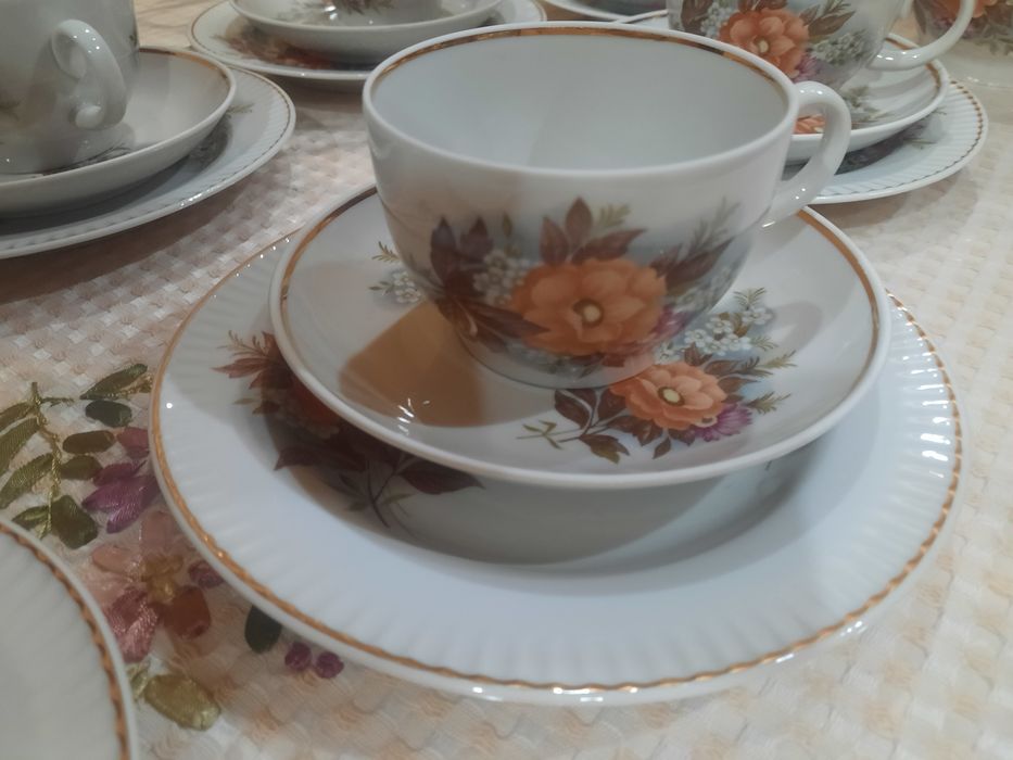 Абсолютно новый, коробочного хранения чайный сервиз на 6 персон (полны