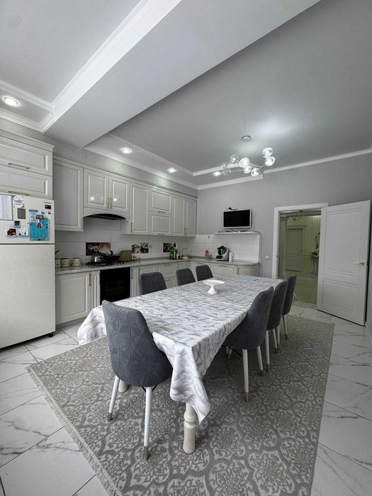 Продам 4х комн кв Нектар