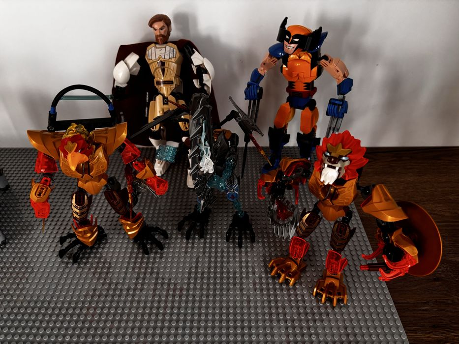 Lego Castel, figurine, baza acvatica, elicoptere