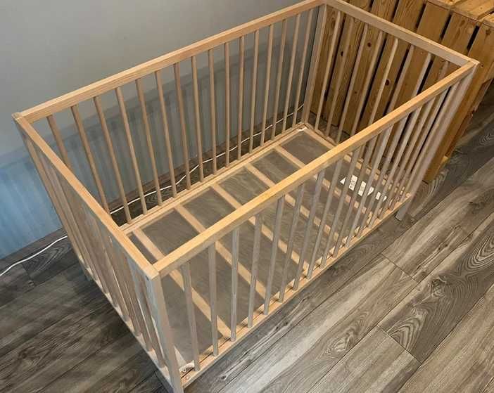 Pătuț IKEA pentru bebeluși – stare foarte bună