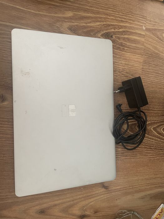 Vand laptop trekstor primebook p148 defect