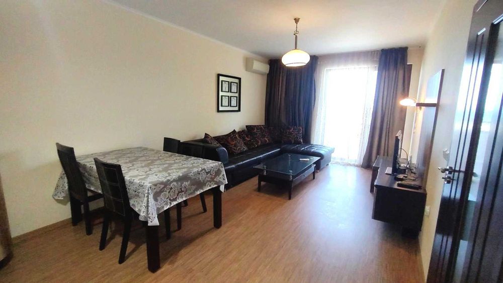 Море през прозореца!