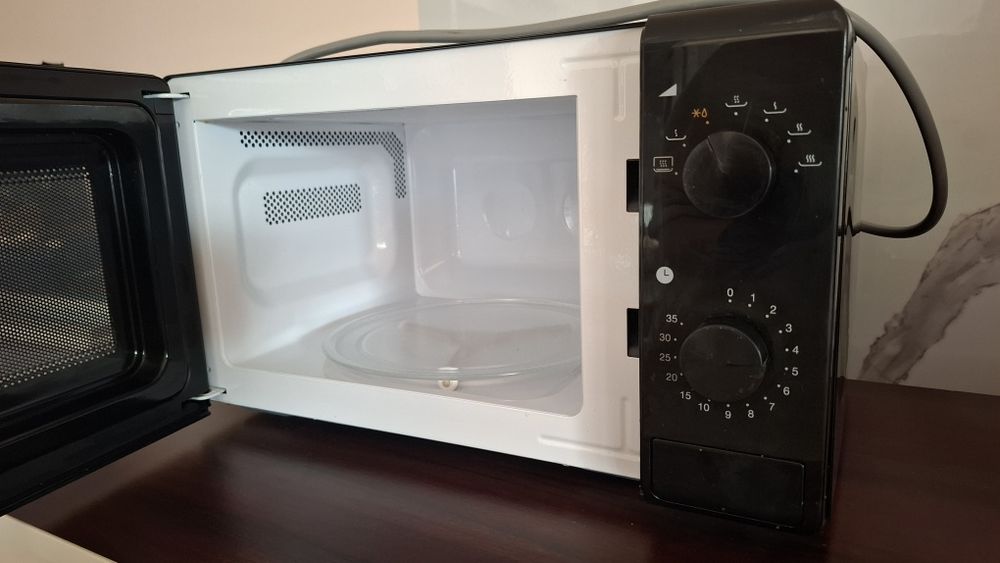 Cuptor microunde Daewoo