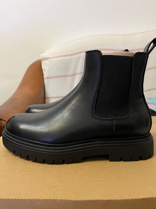 Ghete bărbați Zara noi.