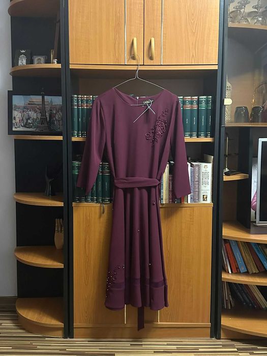 Rochie NOUA CU ETICHETA perle dantela revelion ocazie superba 2025