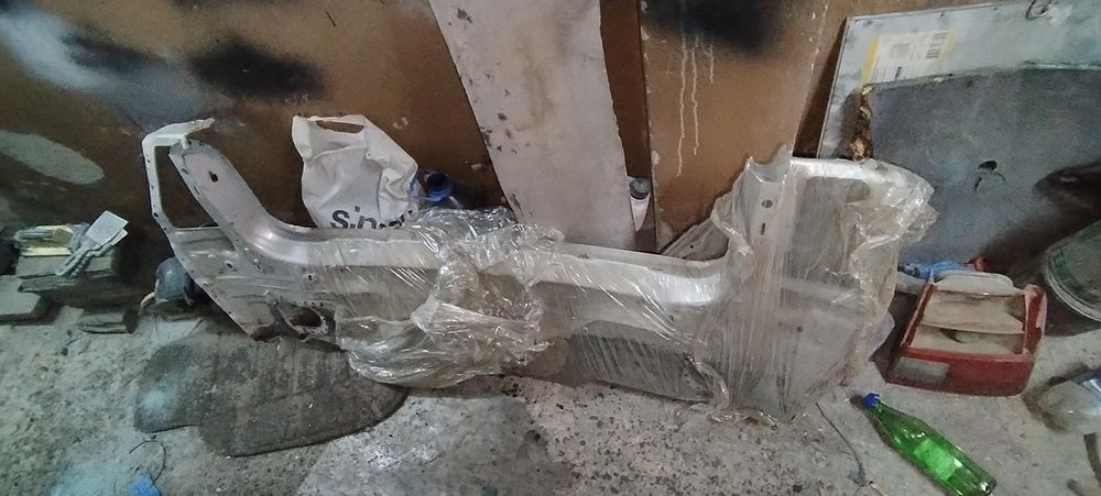 Продам задний телевизор пассат б5