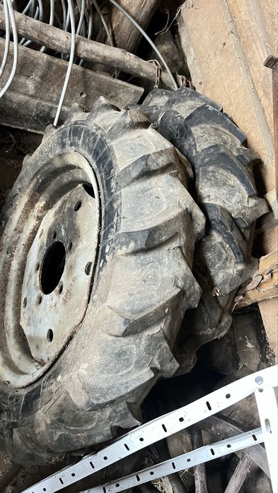 Гуми за ЮМЗ / БОЛГАР /Т40