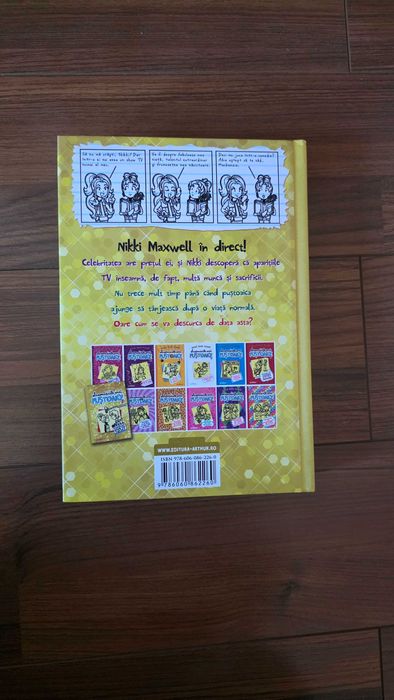 Carte Insemnarile unei pustoaice Vol. 7 - Povestirile unei dive TV nu chiar atât de strălucitoare - Rachel Renée Russell  - Arthur