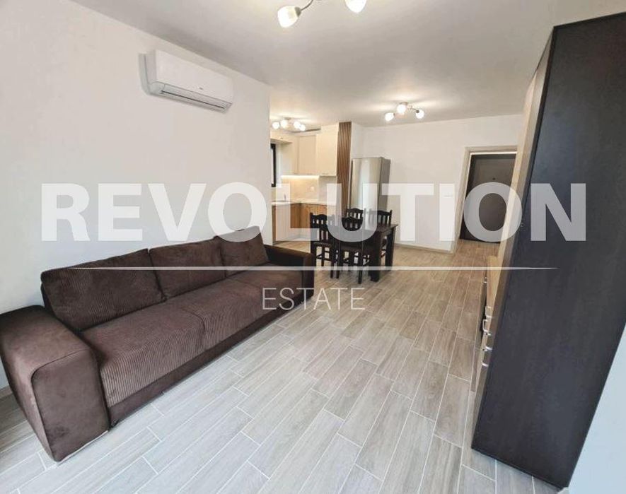 Дава се под наем Двустаен апартамент в Варна, Цветен квартал - 75 кв.м за 600 € - Снимка #1