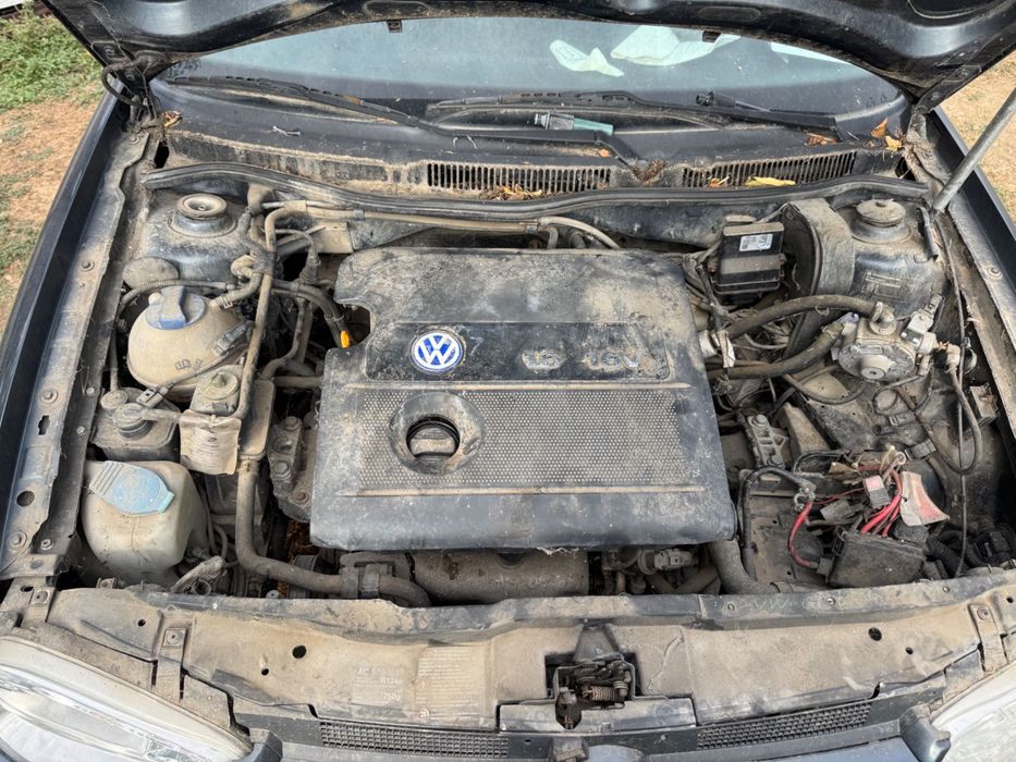 Vând golf 4, 1.6 benzină + gpl, nu pornește