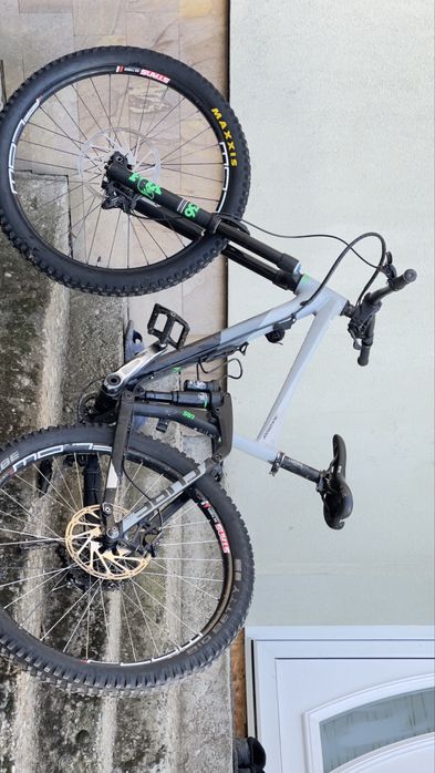 Bicicleta enduro Cube Fritzz 180 hpa