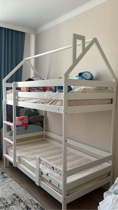 Двухяростная кровать