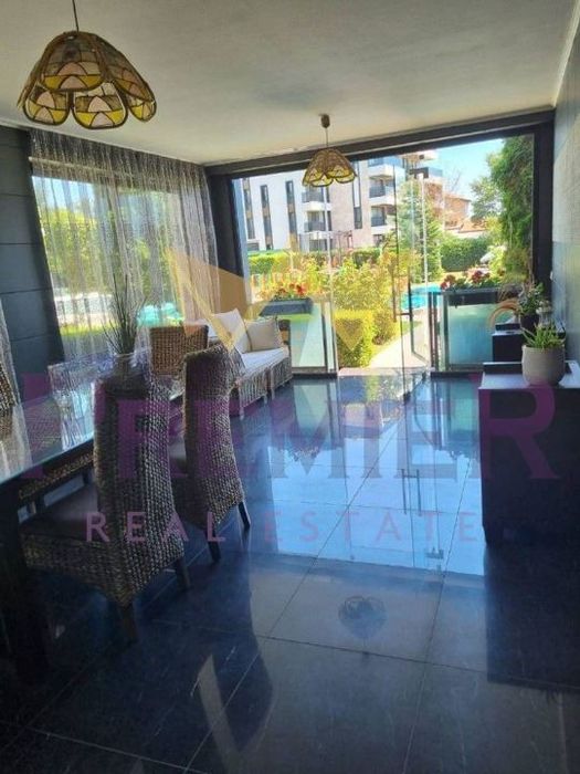 Тристаен апартамент, Евксиноград