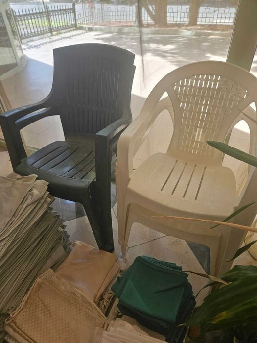 PVC столове бели