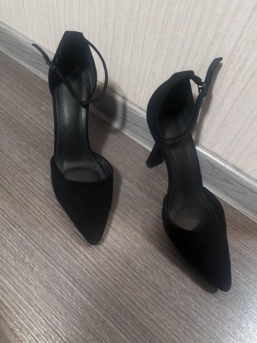 Туфли 38 размер.