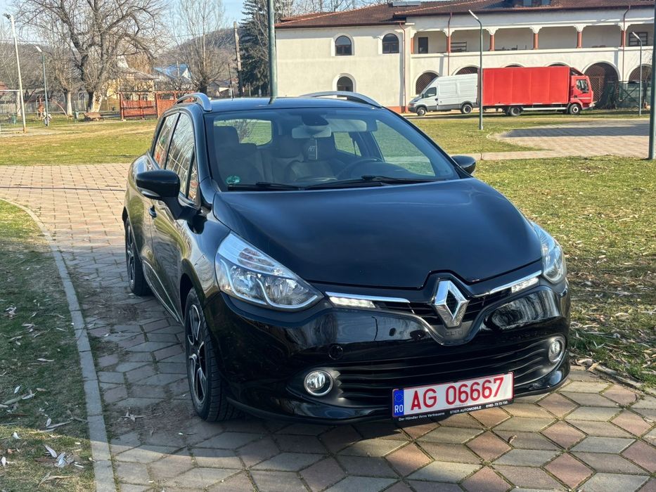 Vând Renault Clio