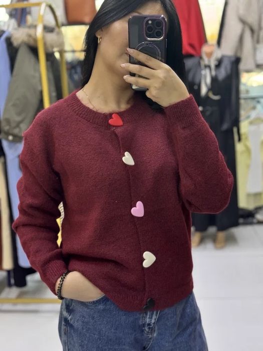 Әдемі кардиган жүректермен