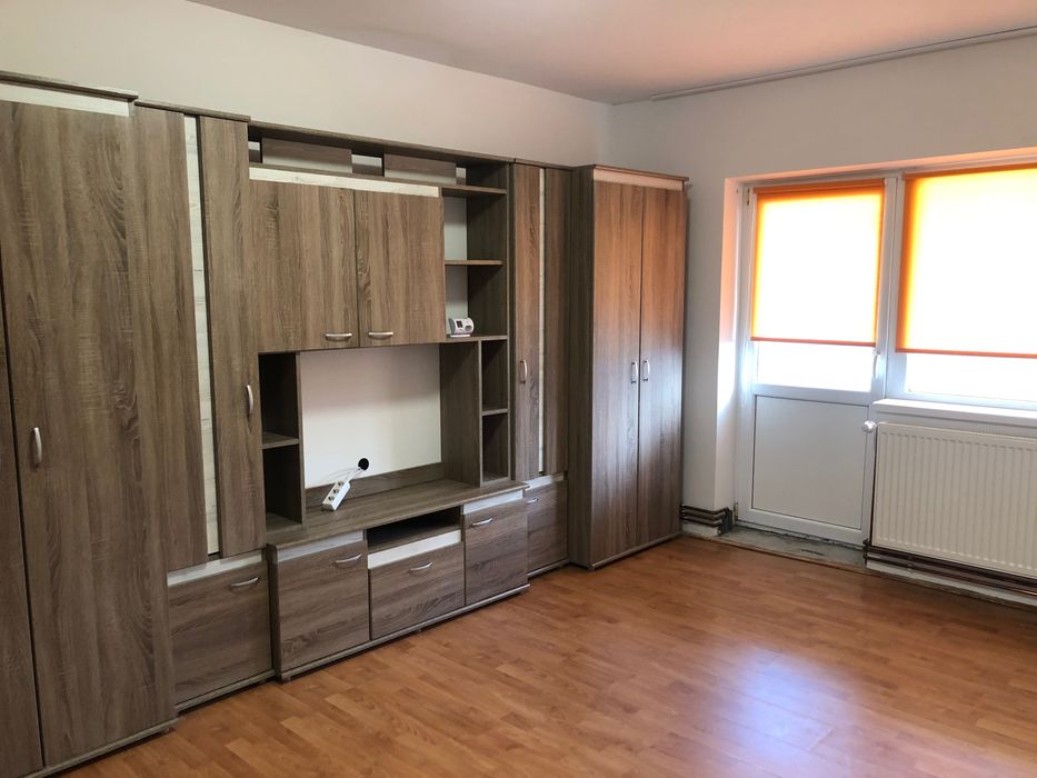 Dau in chirie apartament în Carei