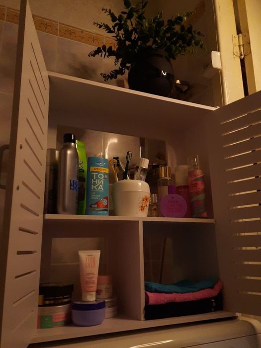 Продам  полки   .