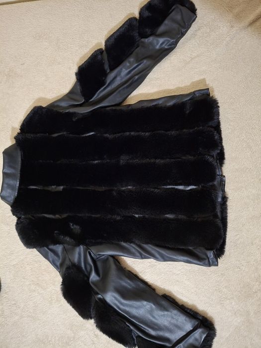 Geaca din imitație de piele,nepurtată