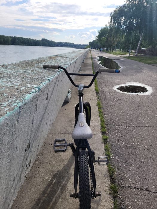 Продам бмх срочно