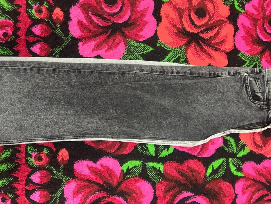 Қара ақ джинсы л