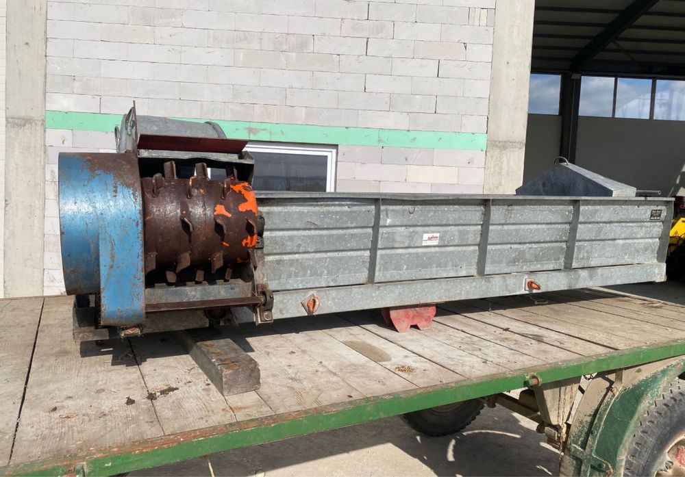 Imprastiat gunoi pt transporter tractor de munte