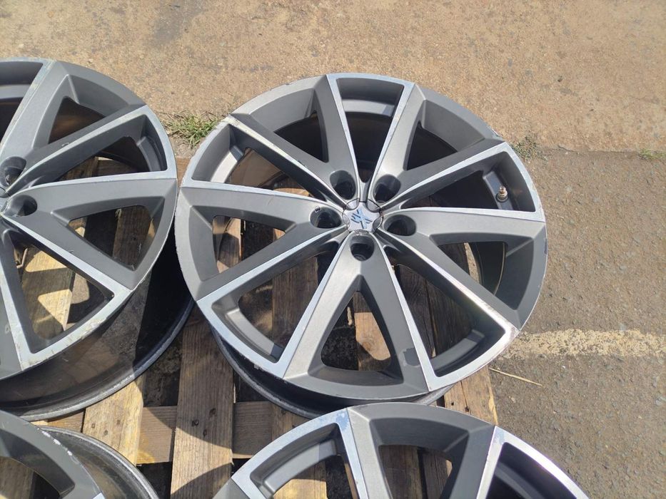 20 цола 5 х 114,3 мм Хюндай/ КИЯ/ Мазда / Митсубиши - 8,5 инча/ ЕТ 38