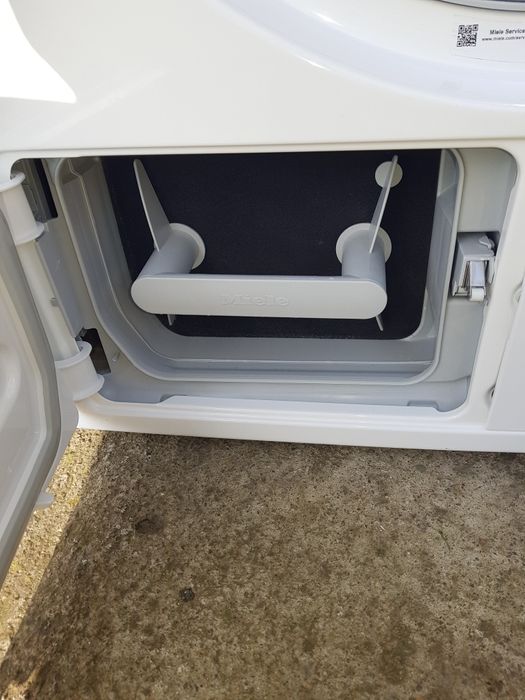 Miele uscator TWF 640 WP, 8 kg, cu pompa de caldura