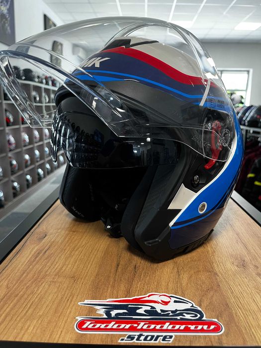 Скутер мото каска SMK GT-J TOURMAX ,S 55-56 вградени очила ,като нова