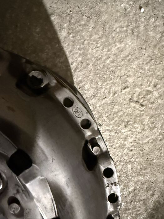 Kit ambreiaj volanta 2.0d audi a4 a5 b8 b8.5 luk / sachs