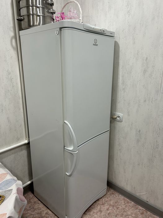 Продается холодильник.