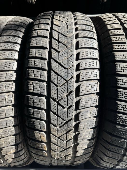 Anvelope 215/60/16 Pirelli