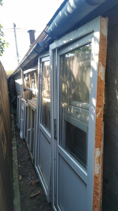 Tămplarie pvc de calitate c fixa 1 buc fereastra 1160 x 1150 Veka în 2 canate 2 buc ferestre baie 570 x h 570 Veka Toate au și oscilo P