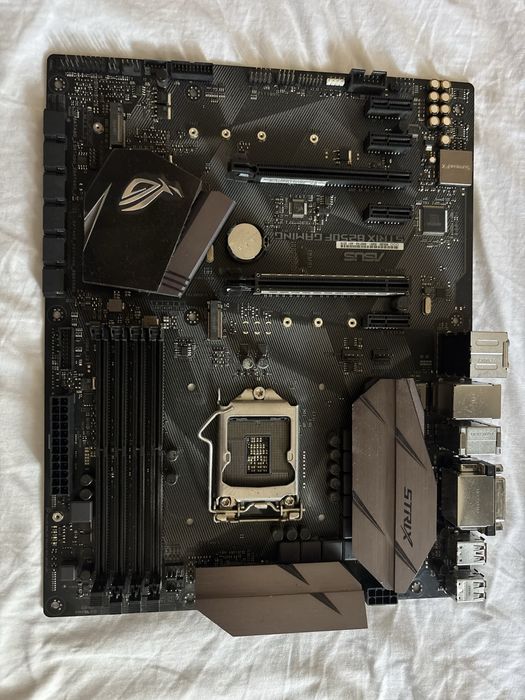ASUS ROG Strix B250F Gaming