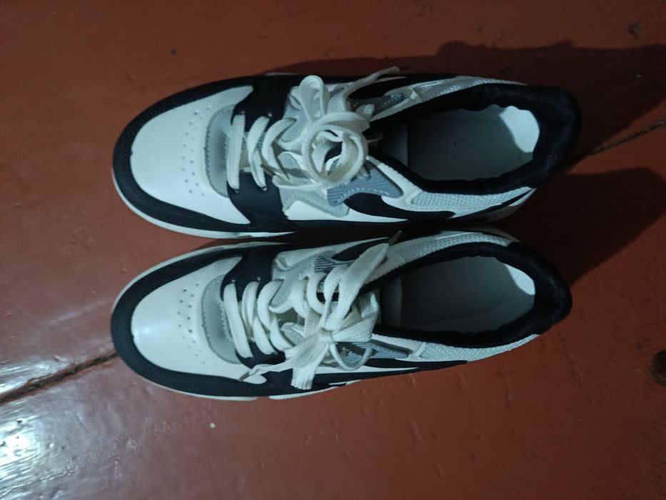 кроссовки 40 размер