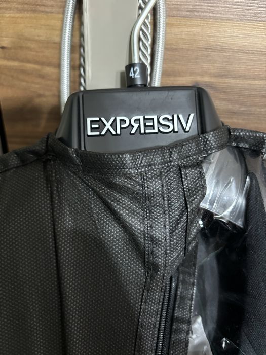 Costum Expresiv baieti negru nr.42