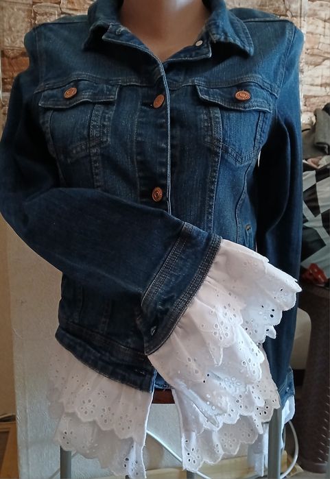 Дамски преходни якета