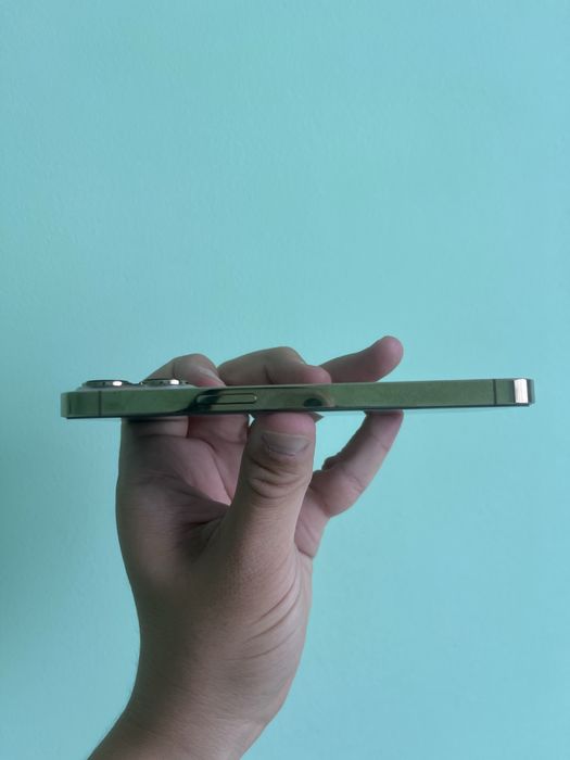 Iphone 13pro золотистый