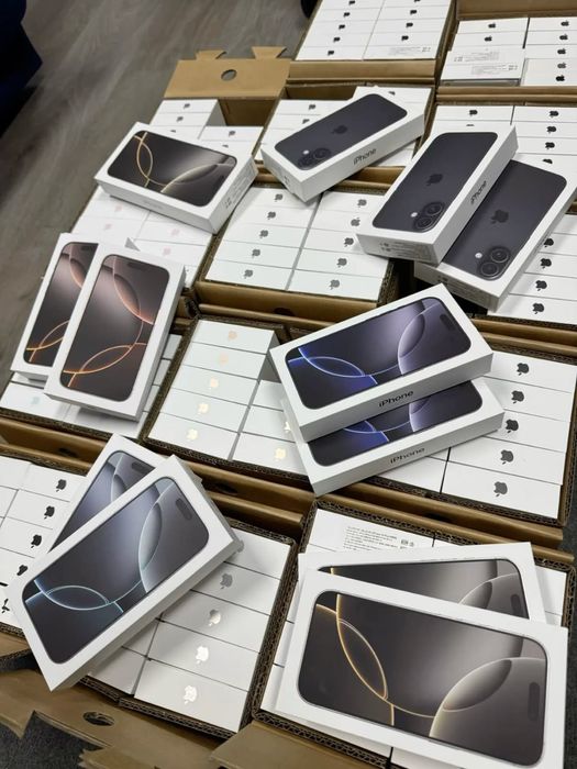 Коробки от Apple 17 Pro Max
