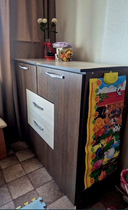 Продам угловой шкаф