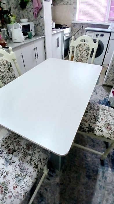 Стол белый новый 110×75×70
