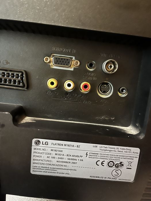 LG Монитор 19инча