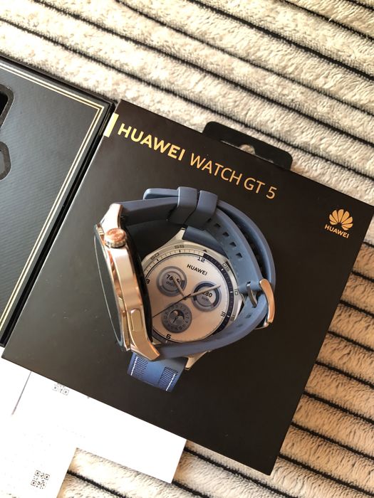 Часовник Huawei Wathc GT 5 46MM