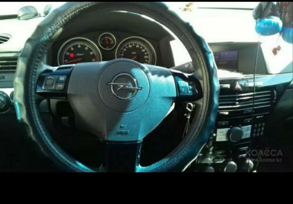 Автомобиль Opel Astra