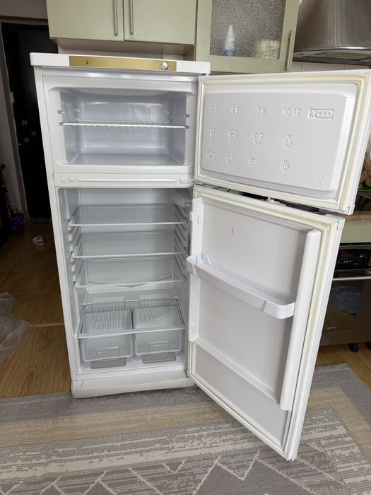 Продам холодильник Indesit ST 14510