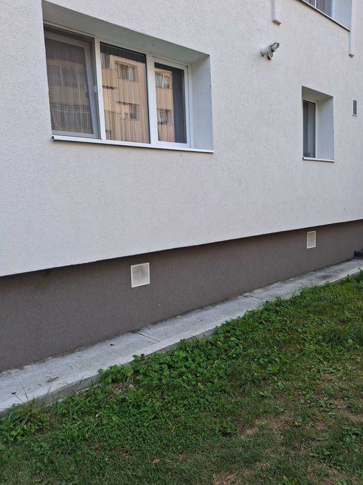 Vand sau schimb apartament cu 2 camere 53mp parter decomandat cu apartament cu 3sau 4 camere