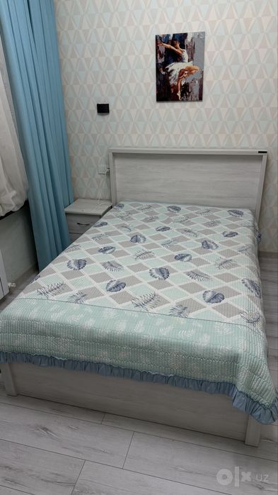 Кровать с матрасом