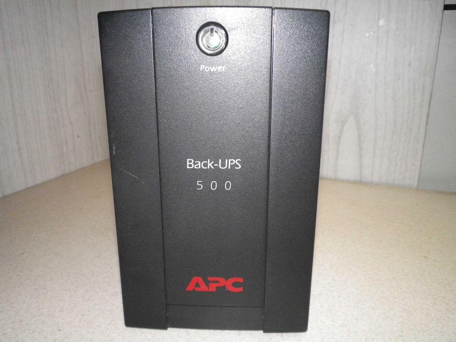 Качествен UPS APC BX500CI